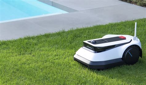 Представлен «Козел G1» — робот-газонокосилка с защитой от воды - Hi ...