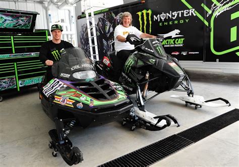 Arcticinsider Kirk And Tucker Hibbert Which Race Winning Arctic Cat Zr Is Better