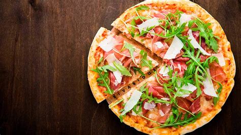 Pizza Prosciutto Una Receta Diferente Llena De Sabor