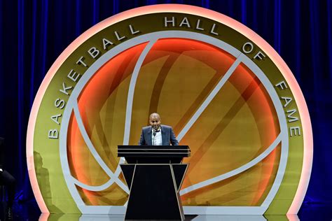 LOOK: The Basketball Hall of Fame 2023 ceremony | HoopsHype