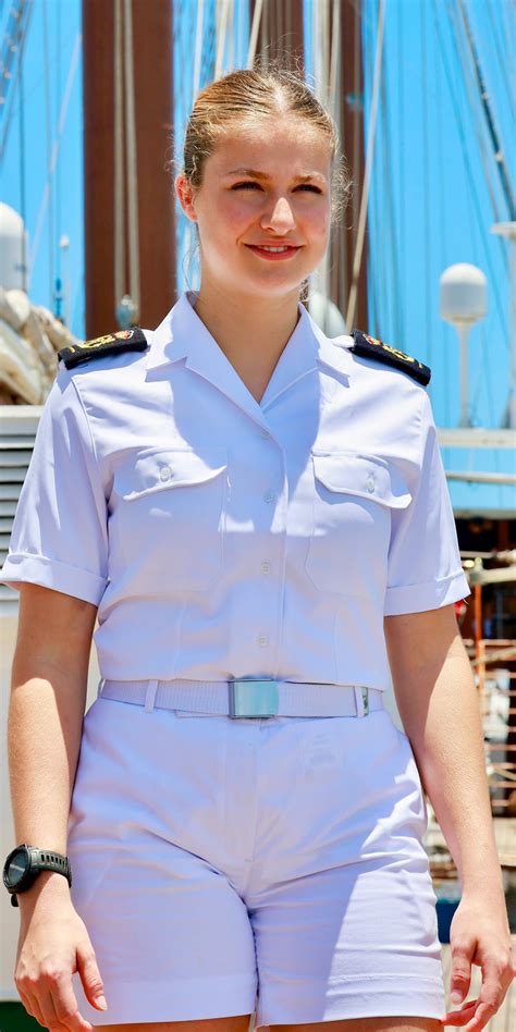 First Bikini Photos Of Princess Leonor Revealed