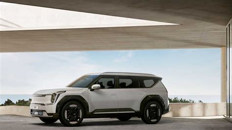 Kia reveals features of EV9, days after unveiling electric SUV. Details ...