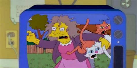 Los Simpson qué profesión tiene la Señora de los gatos El Calce