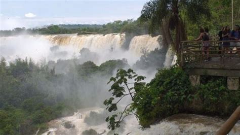 Misiones Cerraron El Acceso A Las Cataratas Debido A Una Fuerte