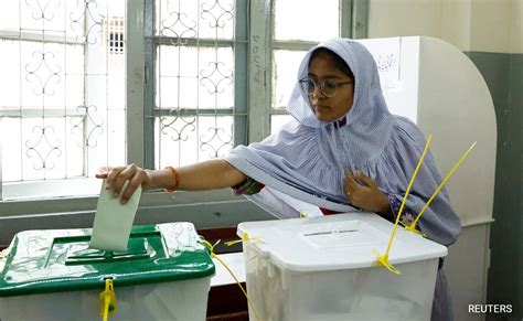 Had Evms Been There Pakistan President Amid Delay In Poll Results