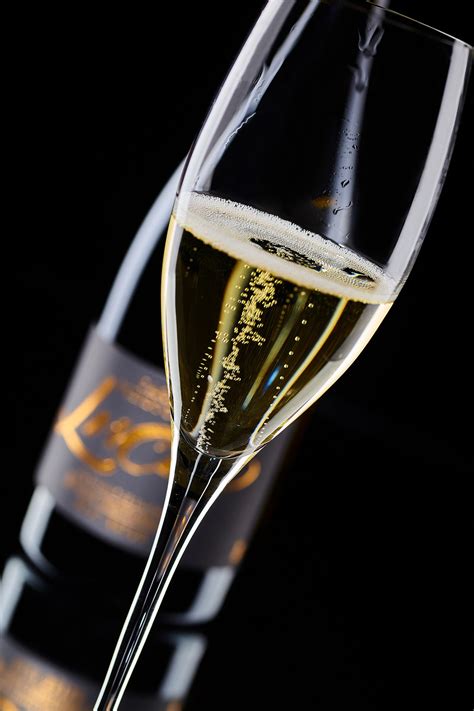 Brand and Label Design - Casa Vinicola Luca :: Behance