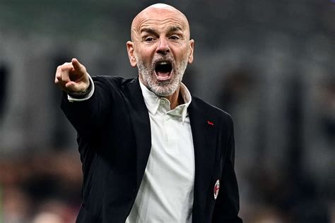 Milan Pioli Abbiamo Fatto Unanalisi Video Con De Ketelaere