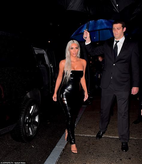 Kim Kardashian Debuts Ice Blonde Locks At NYFW Show Daily Mail Online