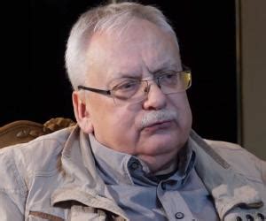 Andrzej Sapkowski Biography - Facts, Childhood, Family Life & Achievements