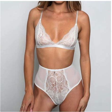 Ensemble de lingerie sexy creuse en dentelle brodée en deux pièces pour