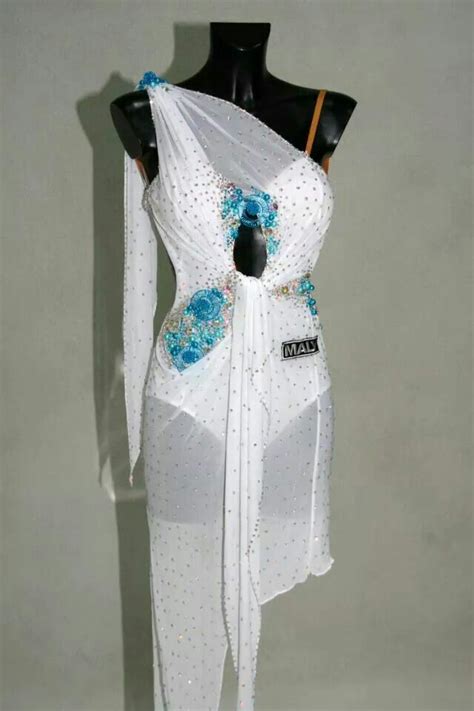 Pin on Vestuario amarillo in 2024 | Dance dresses, Dance fashion ...