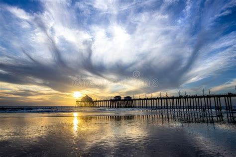 Huntington Beach Pier At Sunset Stock Image Image Of Sunset Light