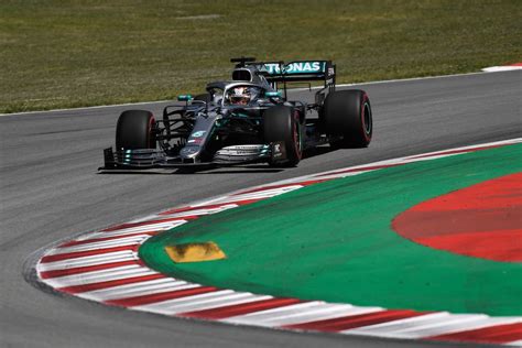 Lewis Hamilton Wins Spanish Grand Prix In Fifth Straight Mercedes One Two Cnn