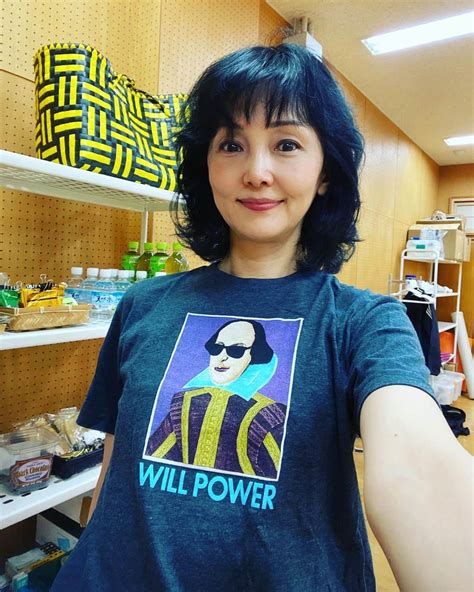 南果歩さんのインスタグラム写真 南果歩instagram「稽古場tシャツコレクション😊 5月26日から始まった 舞台 これだけは