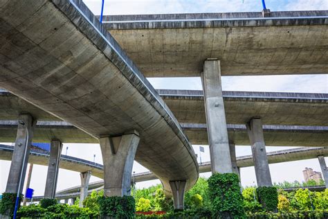 Trabalhador que morreu ao cair de viaduto não teve culpa por acidente