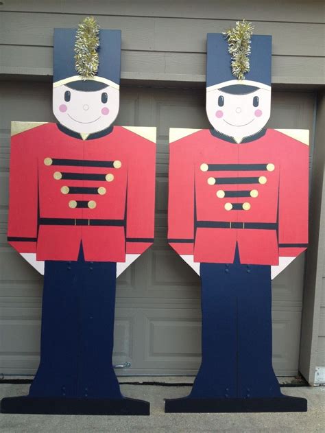 How to build a wooden nutcracker