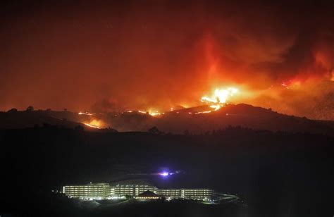 Kincade Fire in Sonoma County grows to 10,000 acres, evacuation orders expanded - Flipboard