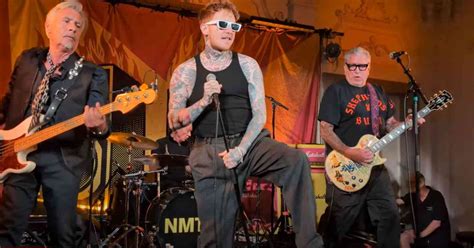 Watch The Sex Pistols Performing Special Show With New Singer
