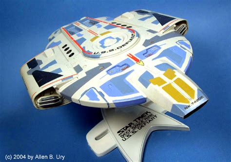 U.S.S. Defiant 1:420 Model Kit by AMT/Ertl