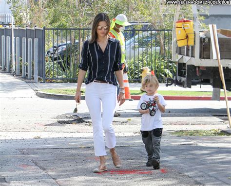 Alessandra Ambrosio No Source Babe Paparazzi Jeans Posing Hot Shameless Celebrities