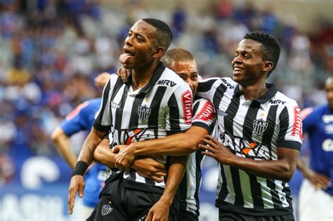 Robinho decide e Atlético MG ganha do Cruzeiro de virada no Mineirão