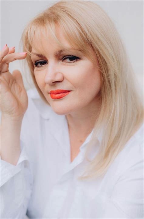 Beautiful Elvira Y O From Kiev With Blonde Hair Id Ladadate
