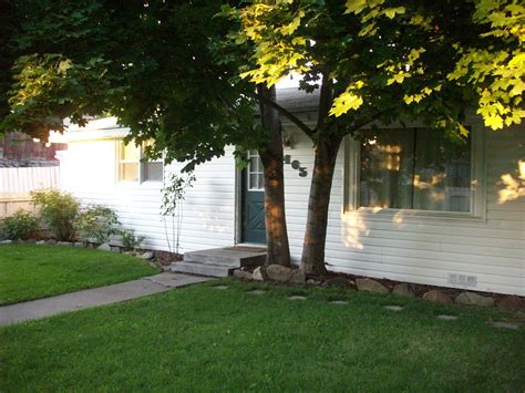 465 N Larch Ave, East Wenatchee, WA 98802 - See Est. Value, Schools & More