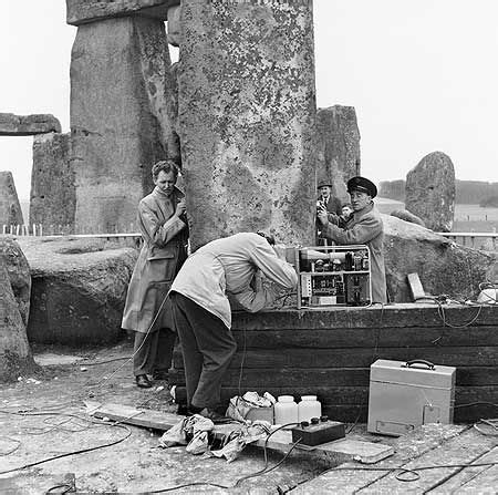 Do Photos Show Stonehenge Being Built Years Ago