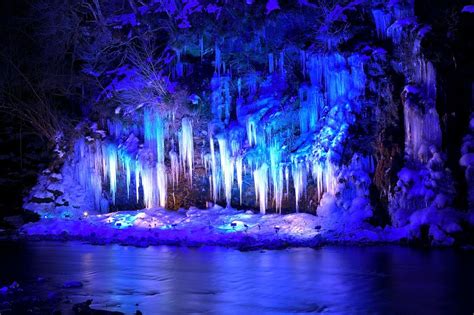 埼玉で冬の超絶景！秩父「三十槌の氷柱」で自然の芸術に感動 埼玉県 トラベルjp 旅行ガイド