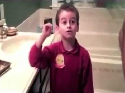 Te sorprenderá la reacción de este niño al conocer una pareja gay Difundir ORG