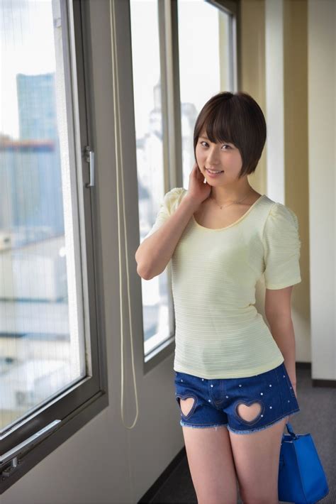 Super photo beauté PHOTO NUDE Akane Morino Fille timide pure et sexy V PH