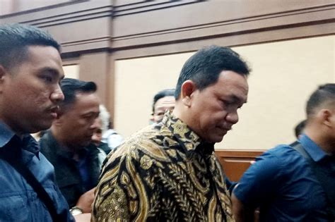 KEADILAN Terbukti Korupsi Achsanul Qosasi Divonis Ringan