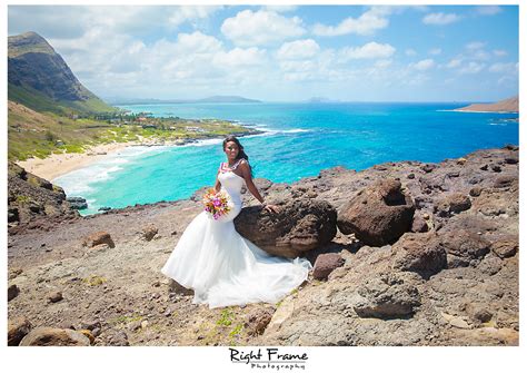 Hawaii Destination Wedding Oahu by RIGHT FRAME PHOTOGRAPHY