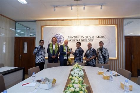 Kunjungan Delegasi University Of Groningen Ke Fakultas Biologi Perkuat