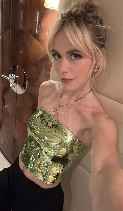 Insta Story 12/31/2022 : r/KiernanShipka