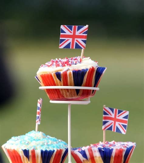 British Cupcakes Queens Diamond Jubilee Party Food Ideas Pintere