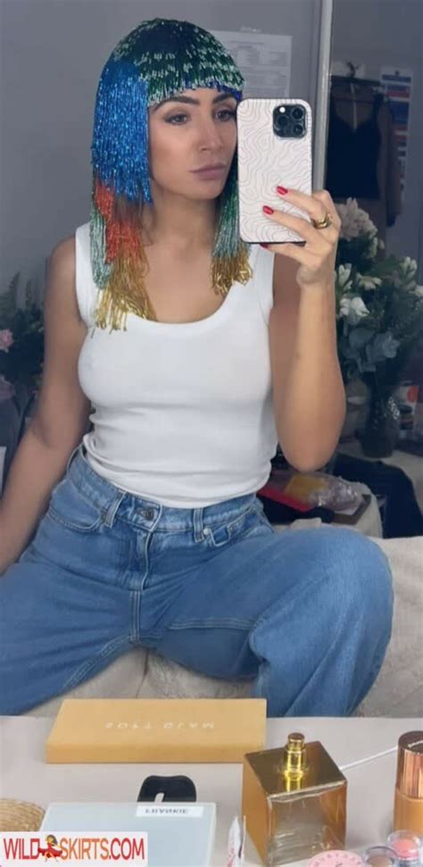 10 Hot Photos By Frankie Bridge