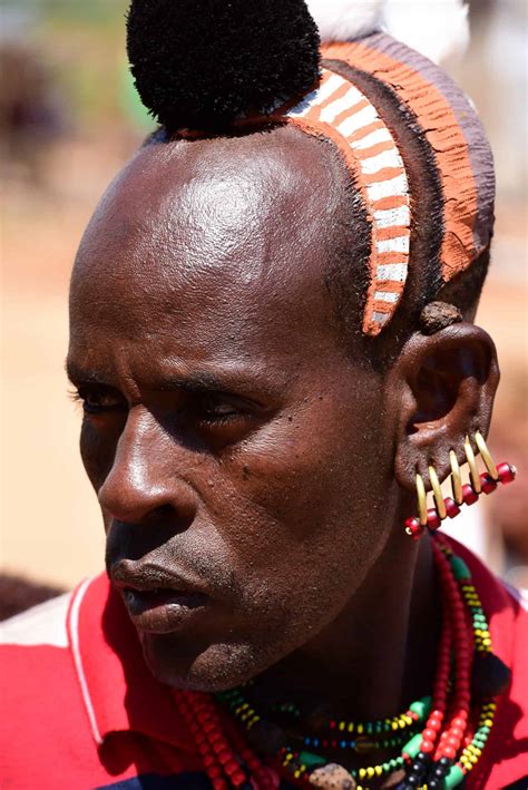 Portrait of a man from the Hamer tribe in Ethiopia | Monika Salzmann ...