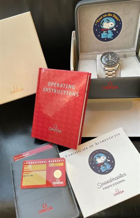 Rare Omega Speedmaster Moonwatch Snoopy Award Box Papers Vintage