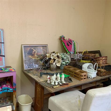 Fantastic Finds Flea Market... - Fantastic Finds Flea Market