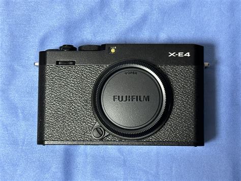 Yahooオークション 美品 Fujifilm 富士フィルム X E4 ボディ ブラッ