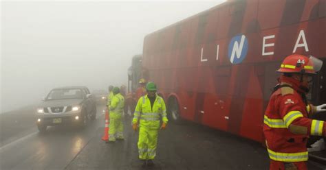 Densa Neblina Provoca Choque De Buses En Variante De Pasamayo