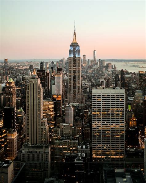 premium photo skyline  manhattan