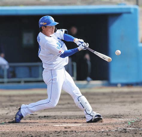 【中日2軍】ドラフト2位・津田啓史がプロ初安打 続く石川昂弥の安打で勝ち越しホーム