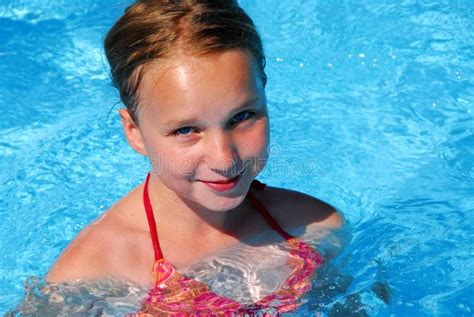 Pretty Teenage Girl In A Pool Stock Image Image Of Teen Pretty 991933