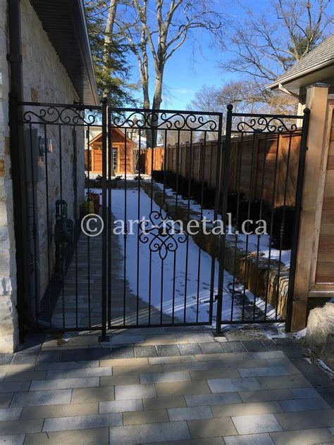 High Quality Metal Fence Materials and Hardware in Toronto