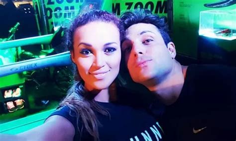 Nicola Porcella y Angie Arizaga comparten romántica imagen por Fiestas