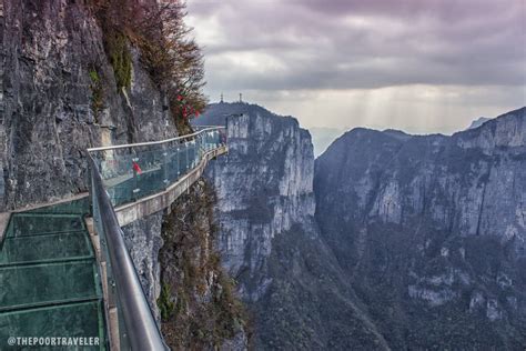 scariest stroll walking  glass  tianmen mountain china