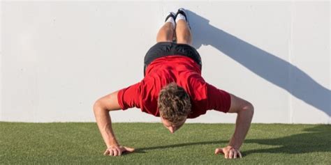 Decline Push Ups Benefits | Top Bodyweight Exercise | A Lean Life