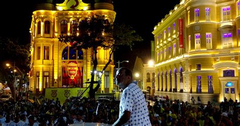 G1 Naná Vasconcelos realiza primeiro ensaio no Marco Zero do Recife